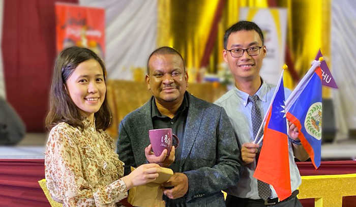 c清華志工團揚名海外 獲頒「貝里斯青年獎章」