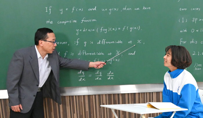 c小學生看清華線上課程 美國大學微積分先修考滿分