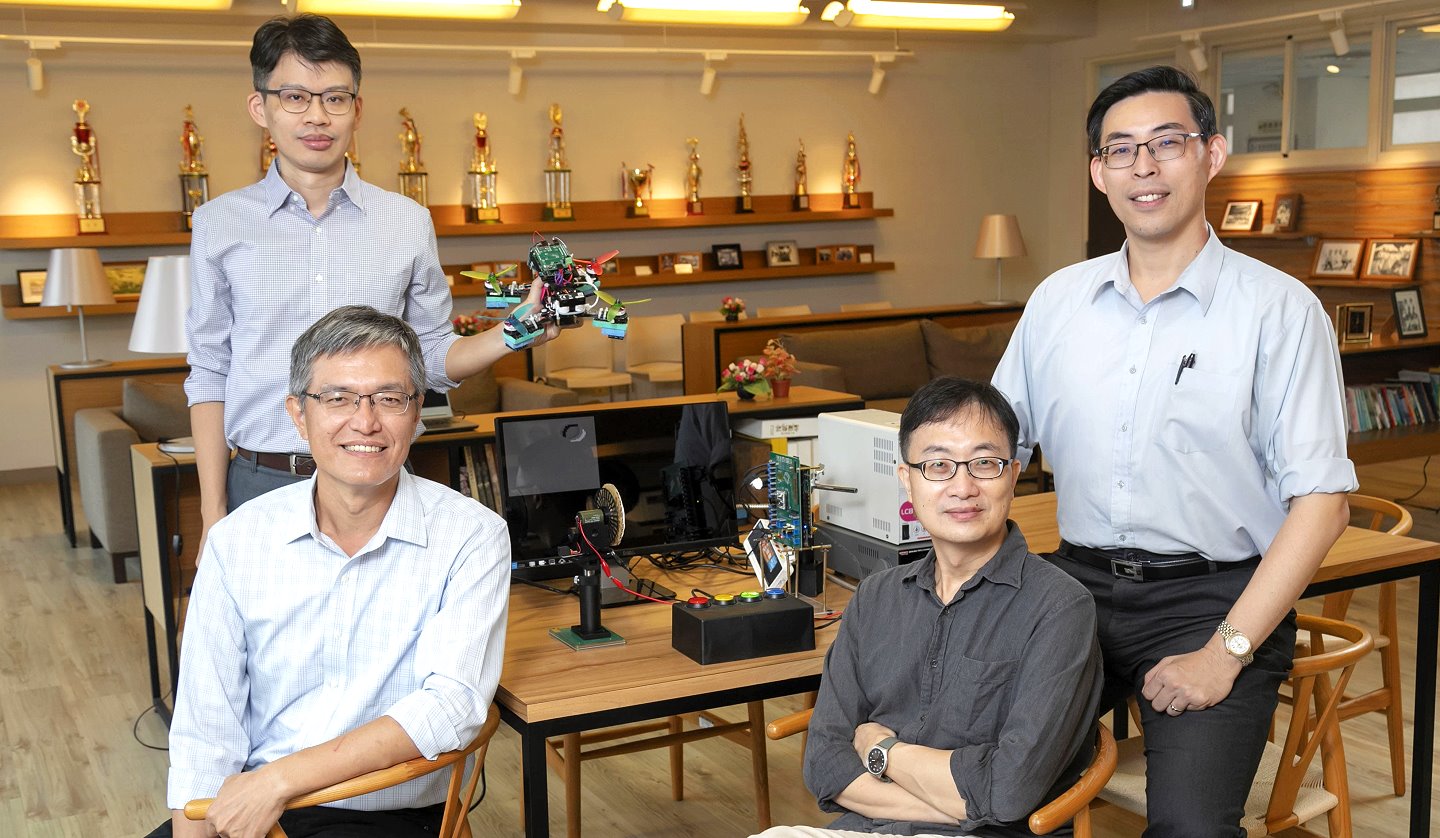 c清華生科、電機團隊聯手研發「仿生物視覺技術」