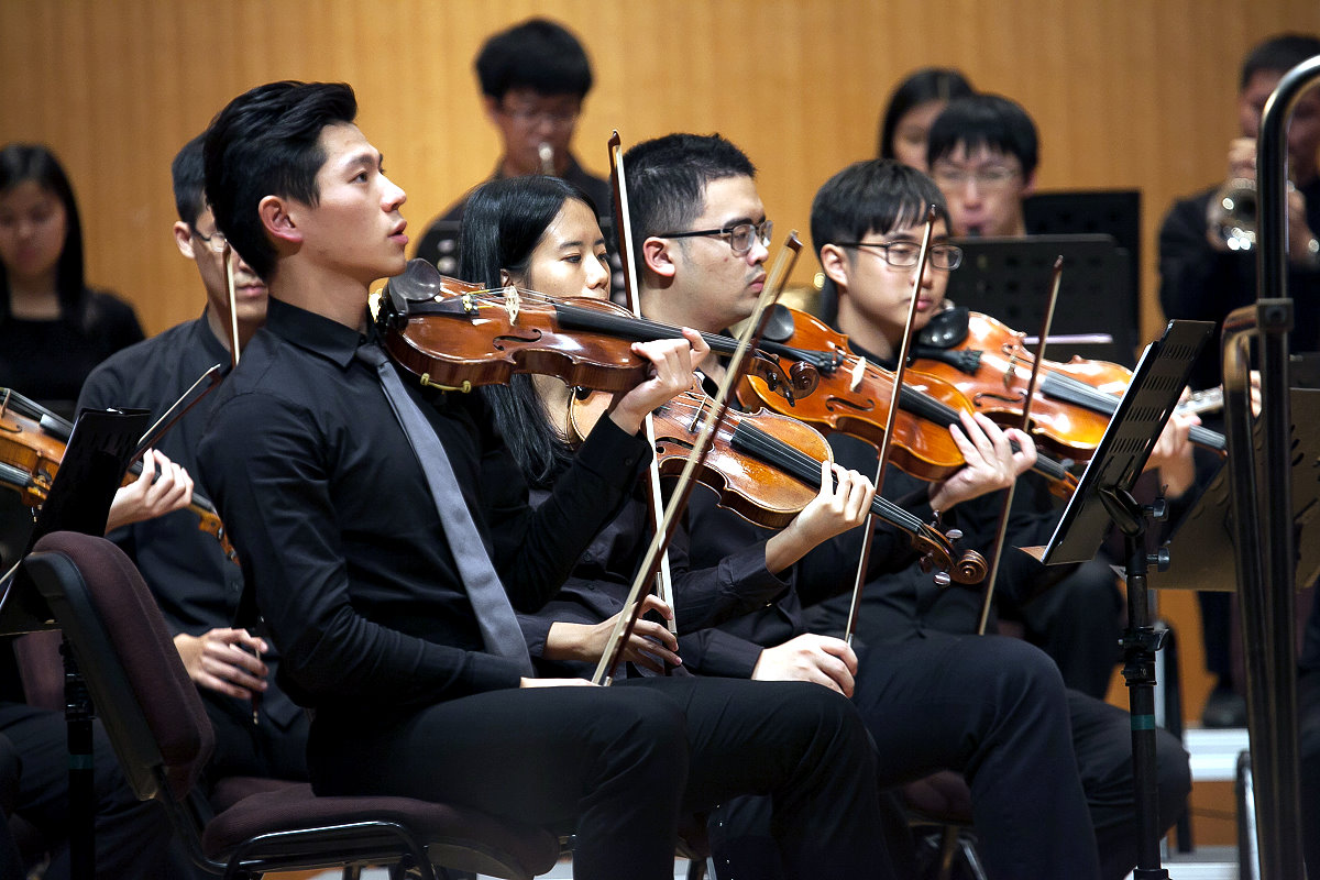 清華愛樂管弦樂團由清華學生組成