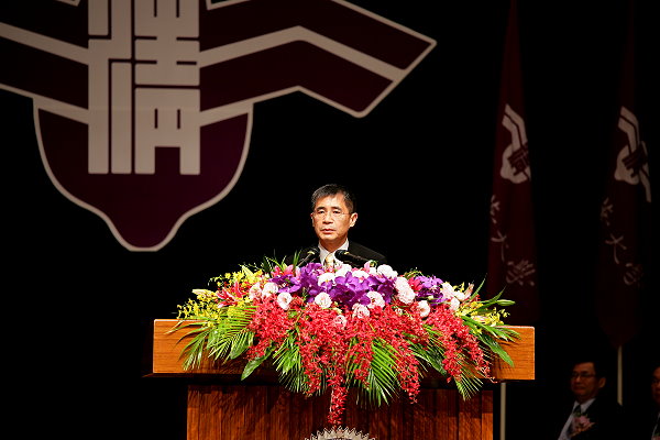 蔡能賢學長物理系1977年畢業，現任台積電品質暨可靠性副總經理