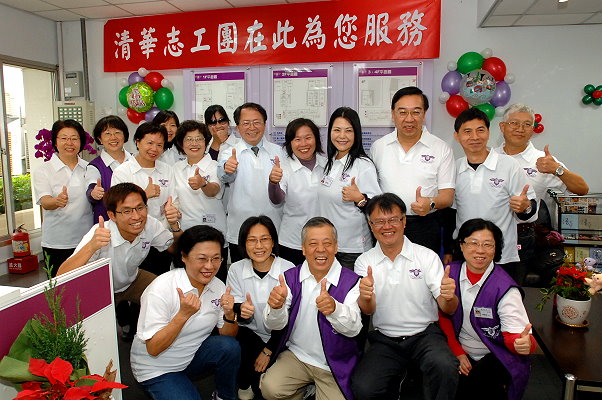志工團由「資深」清華人，希望讓每位來清華的人都有賓至如歸的感受