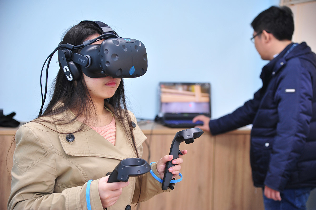 本校竹師教育學院運用VR眼動儀記錄學習歷程的生理證據