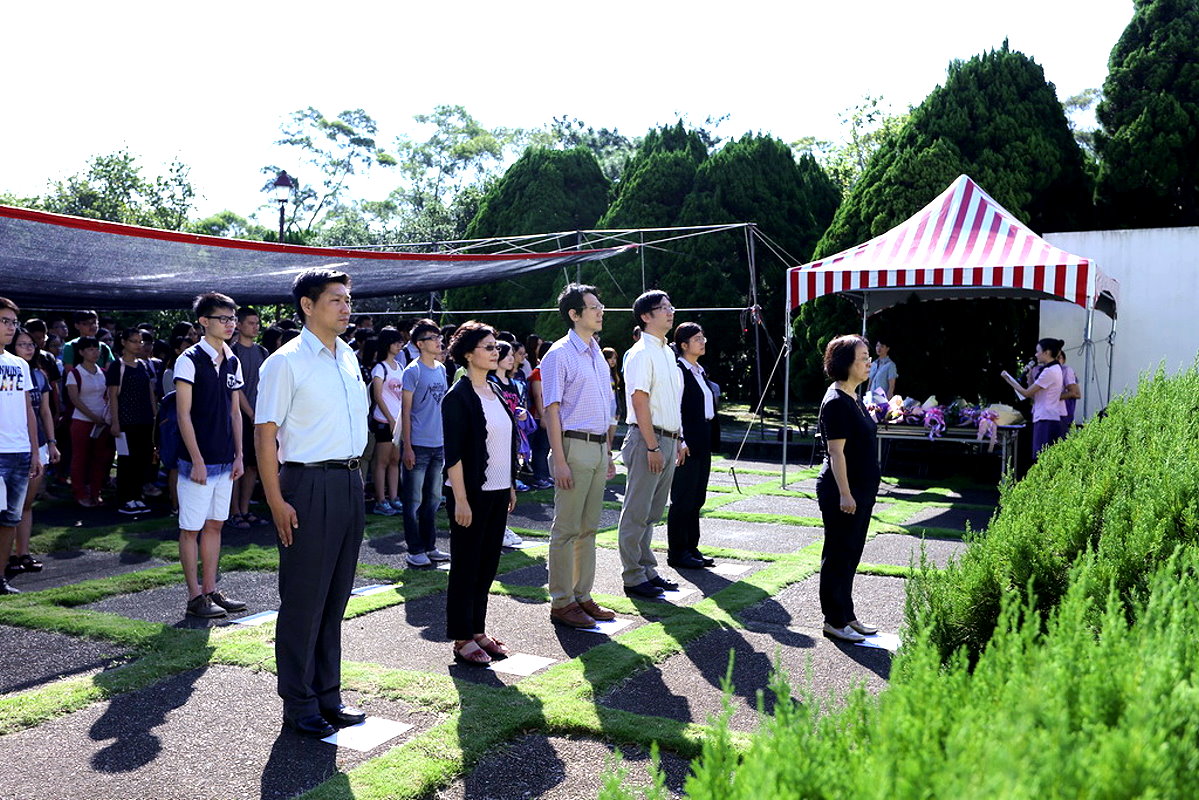 新生祭梅活動為領航營歷年傳統，圖為原科院薛燕婉代理院長主持祭梅儀式