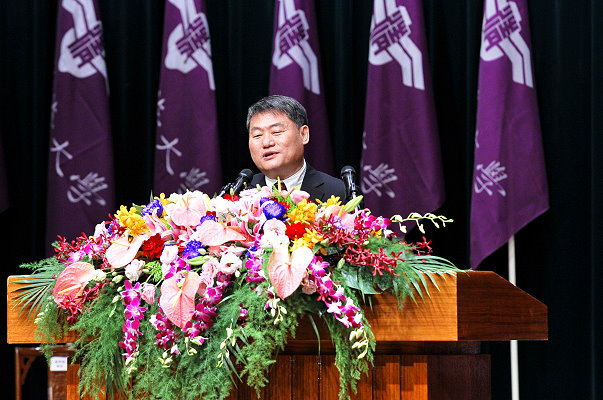 材料科學工程學系76級施義成學長