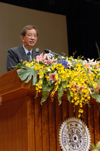 李遠哲前院長為2007級畢業生致詞