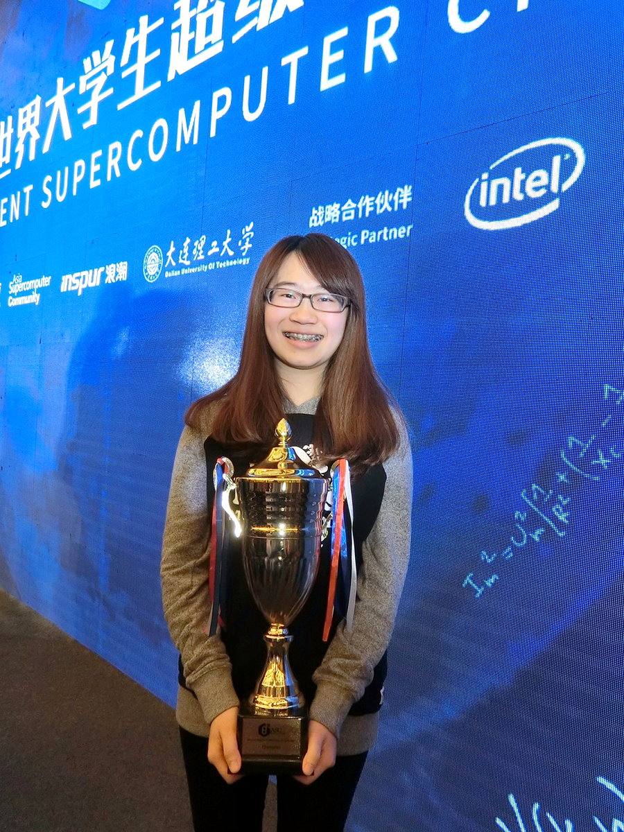 本校資工系學生楊季蓁是ASC冠軍團隊的唯一女生，負責AI人臉辨識項目