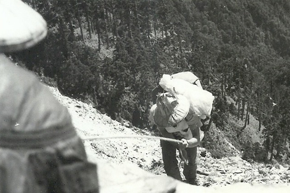 錢迪1971年遇難前拍攝隊友攀登過程