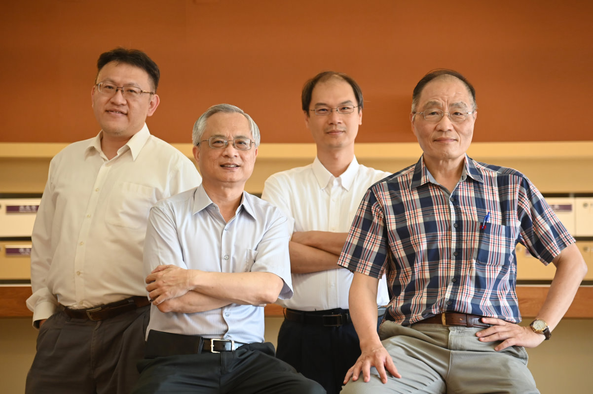 清華電機系張孟凡教授(左起)、王晉良教授、邱博文教授、祁忠勇教授榮獲今年科技部傑出研究獎