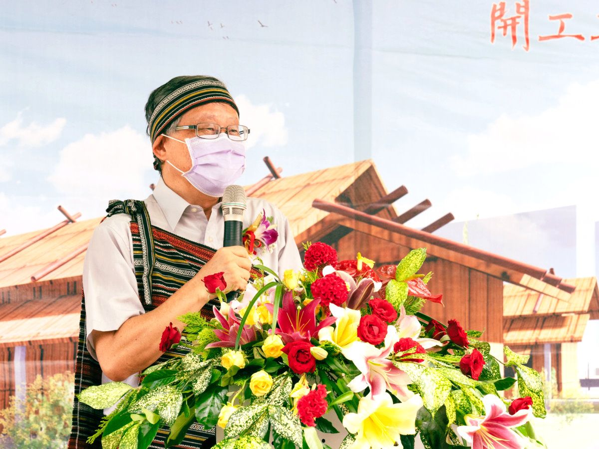 賀陳弘校長希望原民科學中心設立後，能深入探究原住民族的生活智慧