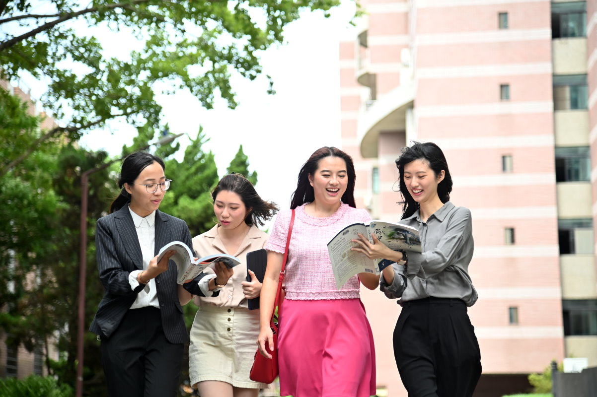 清華選派華語教師前往美國頂大授課，左起李玉安、邱于庭、陳敬佳、林孟婷