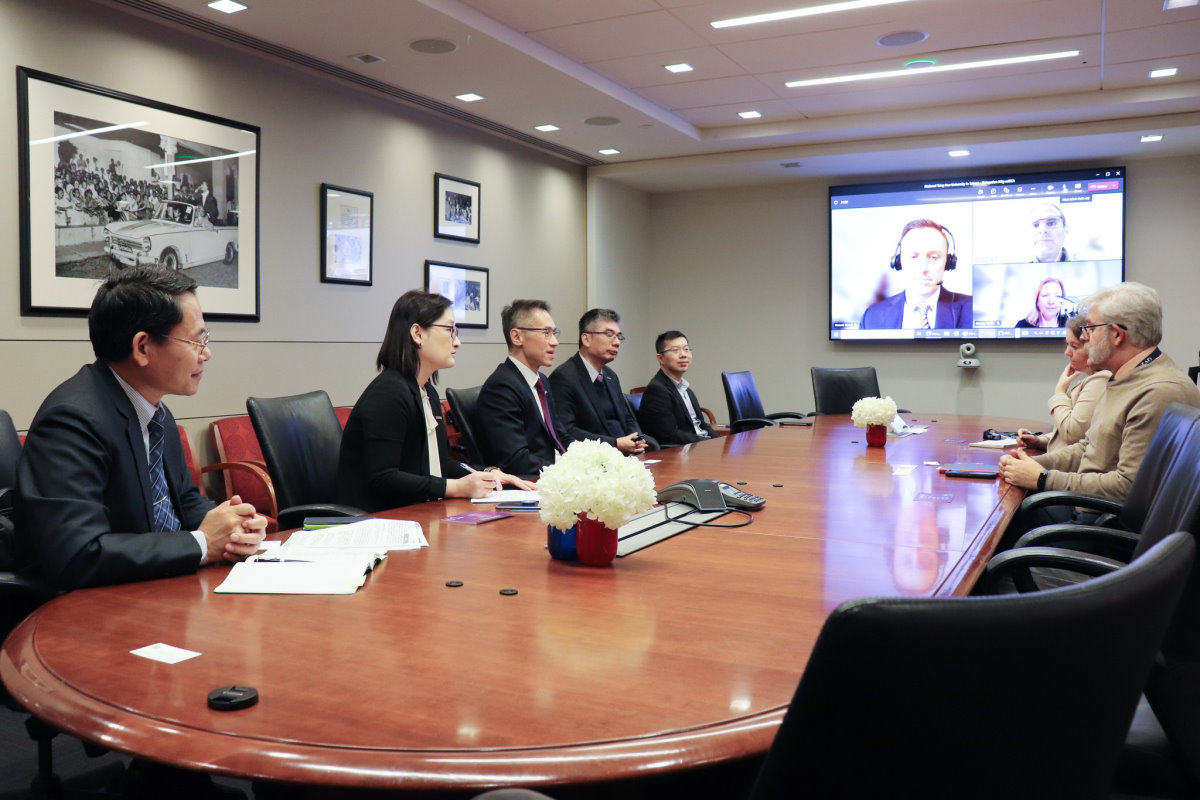 清華代表團與美國國務院教育文化事務局主管交流