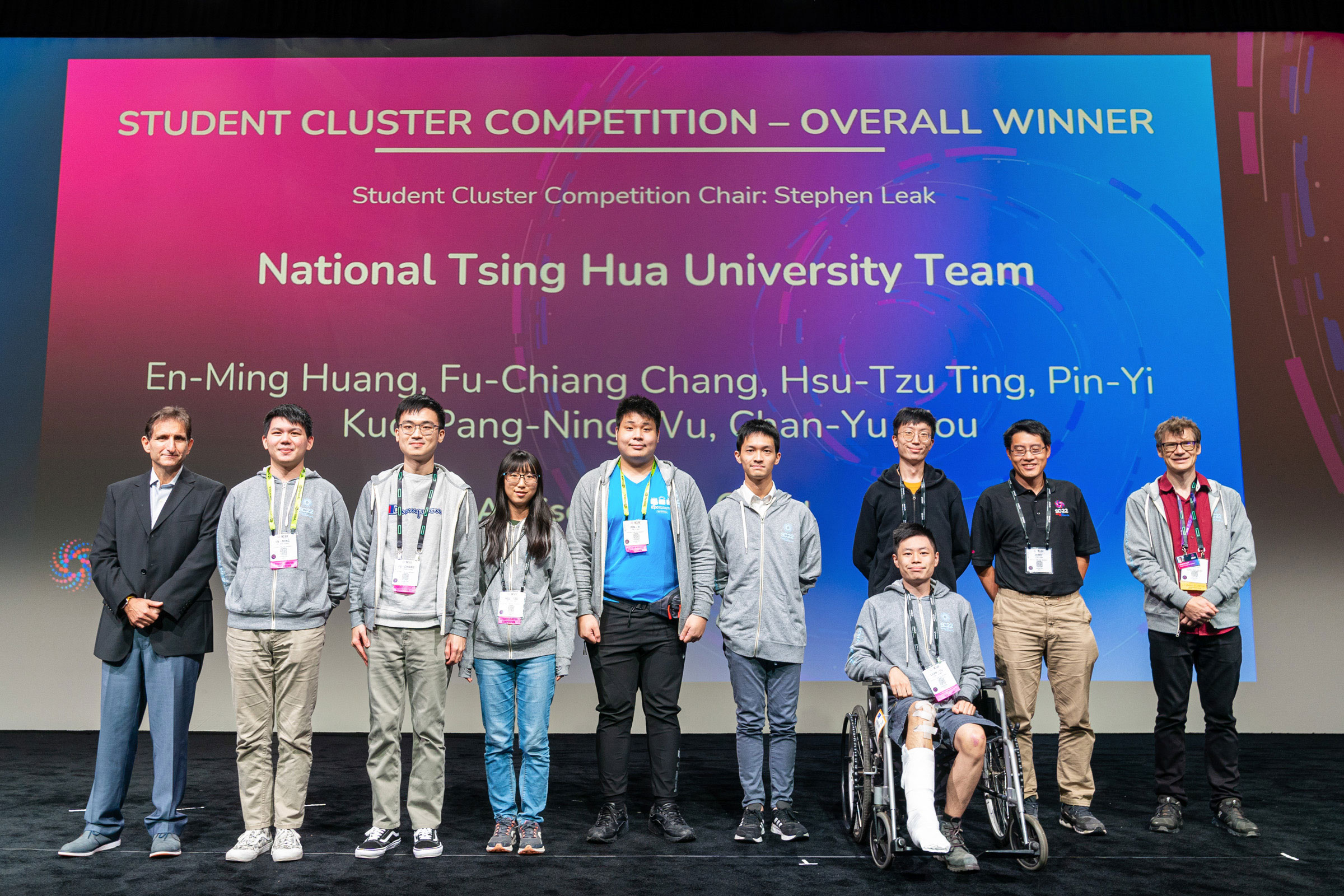 清華學生參與國際競賽將可採計學分。圖為本校資工系學生團隊去年勇奪SCC世界超級電腦競賽總冠軍