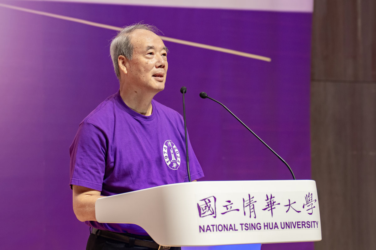 工研院劉仲明前院長是本校化學系1974級校友，他表示清華提供最先進、前瞻性的教育，即使與國外一流大學比較也不遑多讓
