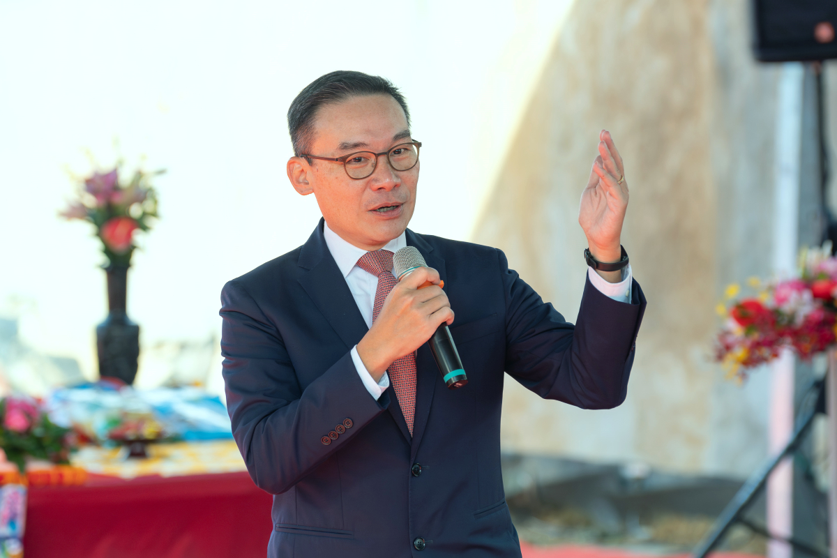 東和鋼鐵侯傑騰董事長表示很高興能參與藝術學院大樓的興建工程