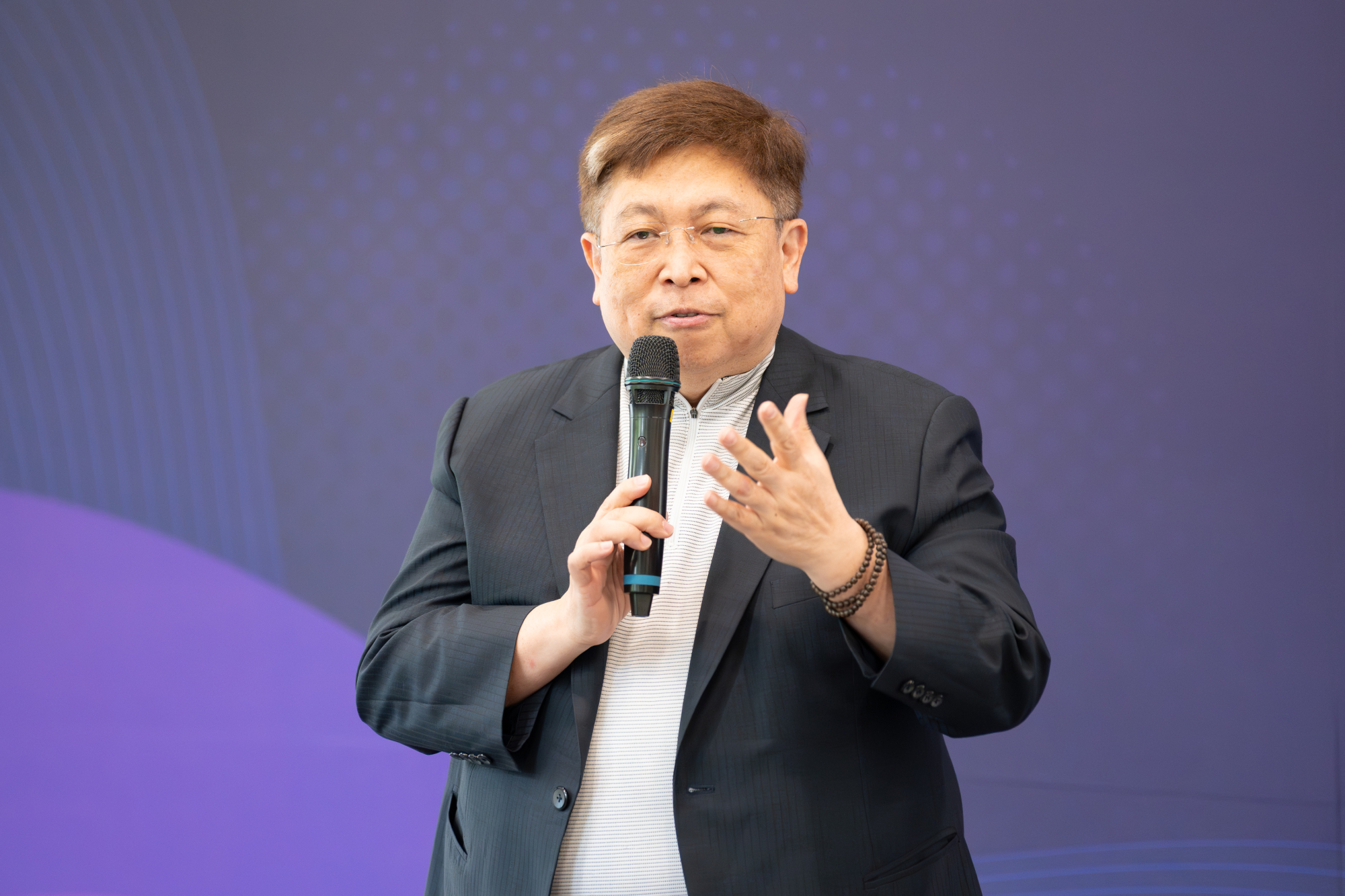 校友總會陳立白理事長首倡推舉蔡進步董事長為名譽博士，獲三學院響應，創下校內前所未有紀錄