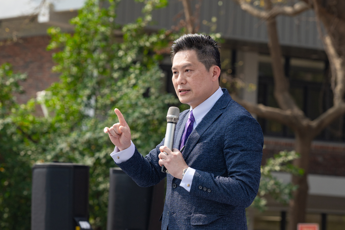 清華大學嚴大任副校長針對「國家重點領域校際研教園區—清華高雄校區」進行簡報。