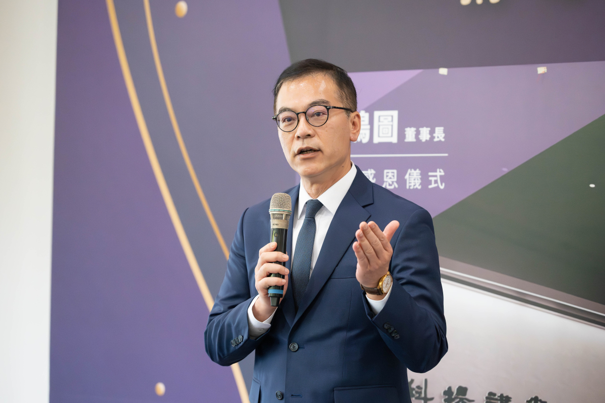 工學院胡育誠院長表示，感謝王鴻圖校友與其他支持者的投入，幫助工學院百大願景計畫得以培育出更多能貢獻產業、社會的人才